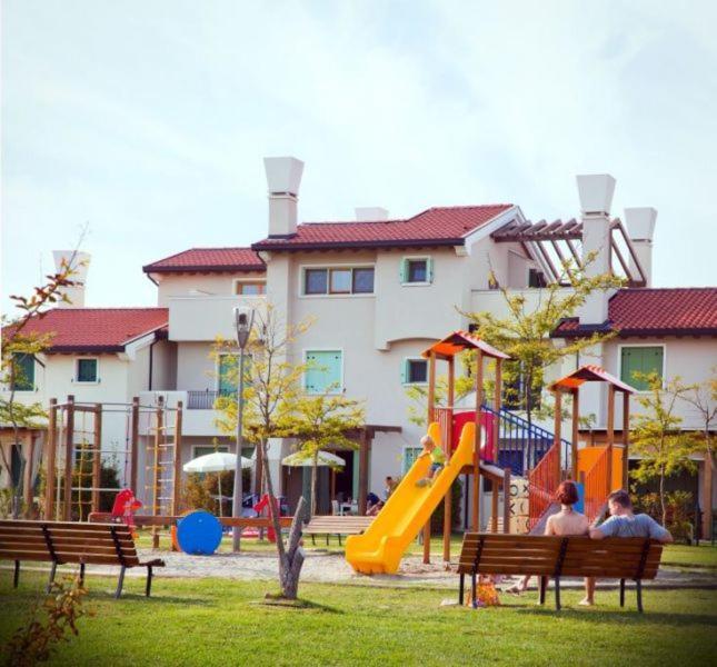 Villaggio A Mare Porto Santa Margherita Exterior foto